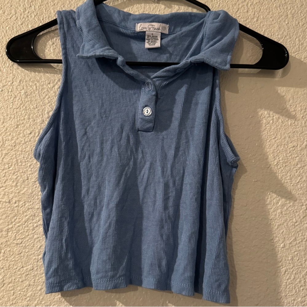 Stylish Blue Collared Crop Top